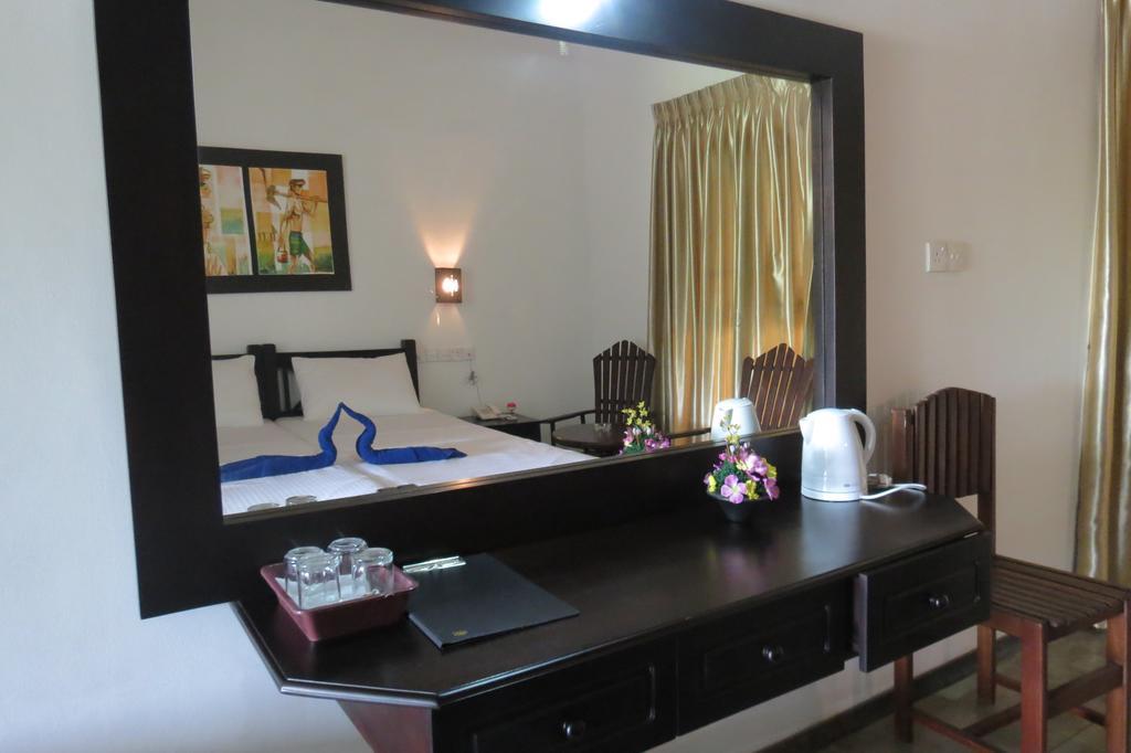 Scandinavia Hotel Хиккадува Номер фото