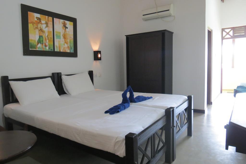 Scandinavia Hotel Хиккадува Номер фото